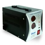 Régulateur de tension OSCAR OSC-NVR 1000VA – Image 2